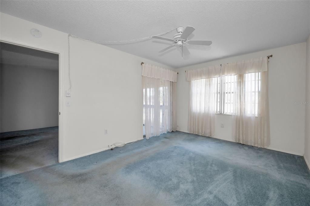 For Sale: $169,900 (2 beds, 2 baths, 1080 Square Feet)