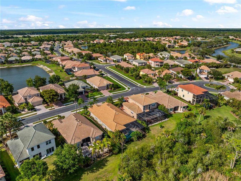 For Sale: $534,900 (4 beds, 2 baths, 2207 Square Feet)