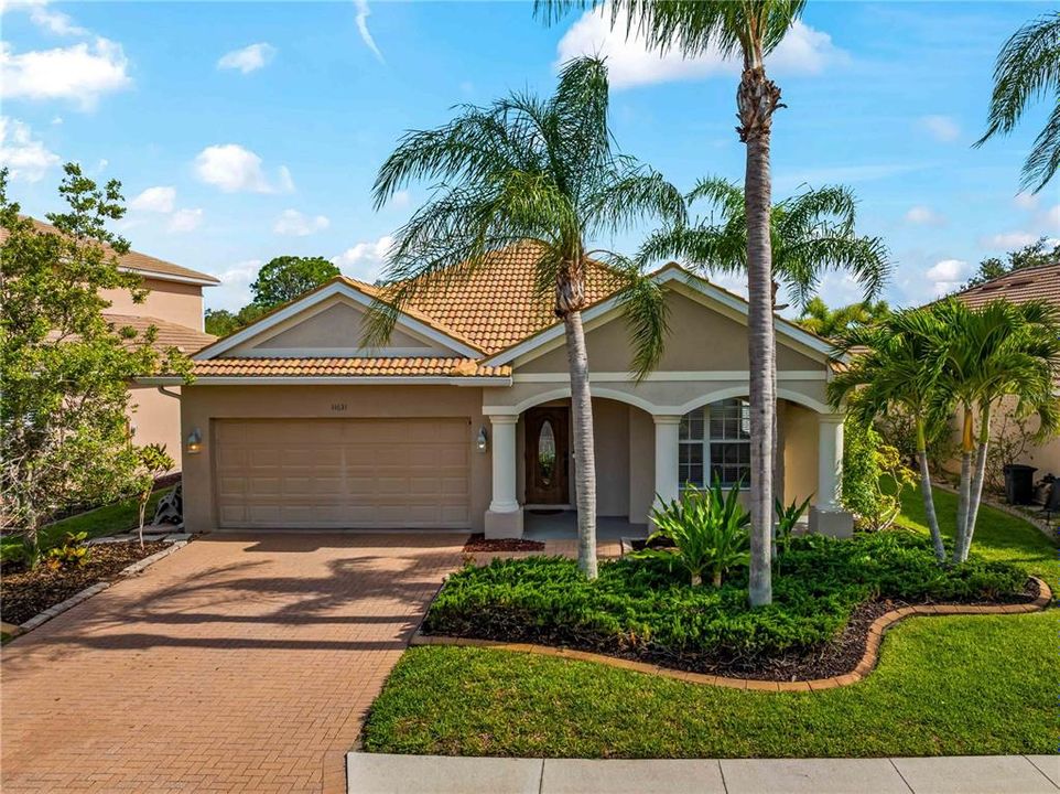 For Sale: $534,900 (4 beds, 2 baths, 2207 Square Feet)