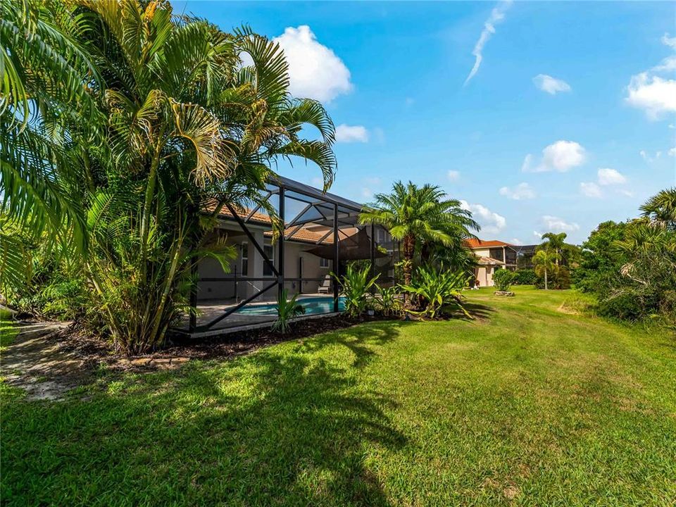 For Sale: $534,900 (4 beds, 2 baths, 2207 Square Feet)