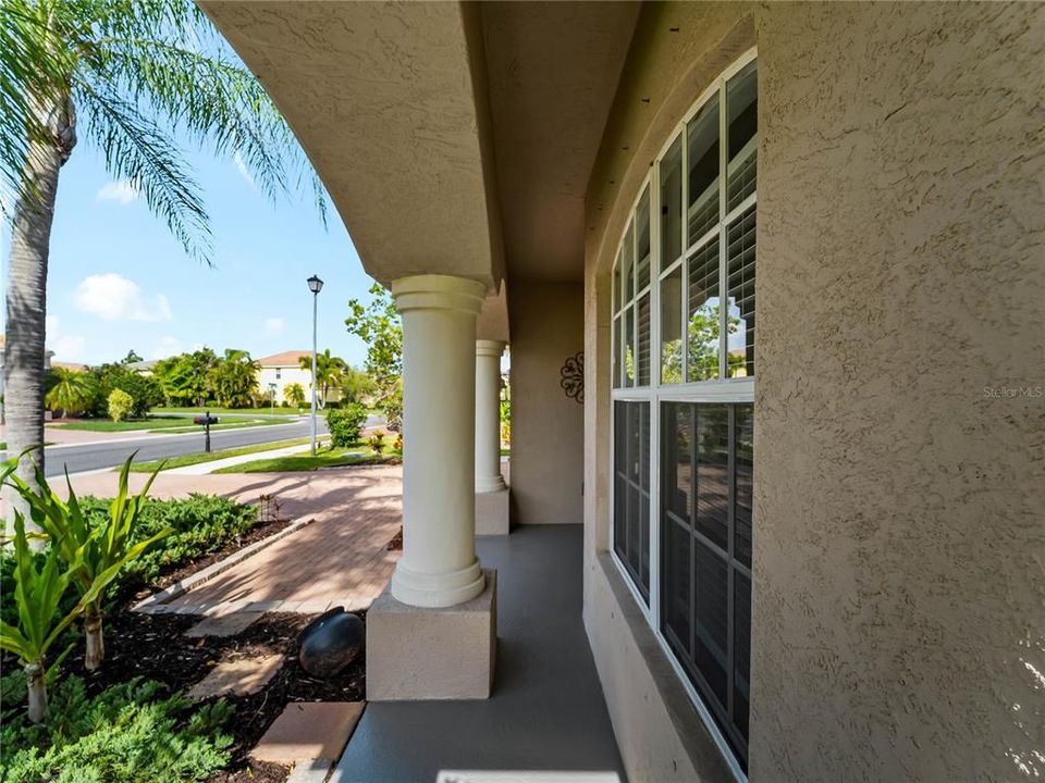 For Sale: $534,900 (4 beds, 2 baths, 2207 Square Feet)