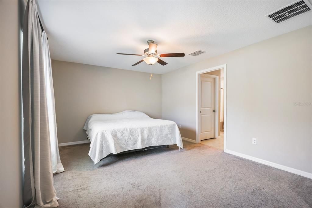 For Rent: $2,350 (3 beds, 2 baths, 1451 Square Feet)