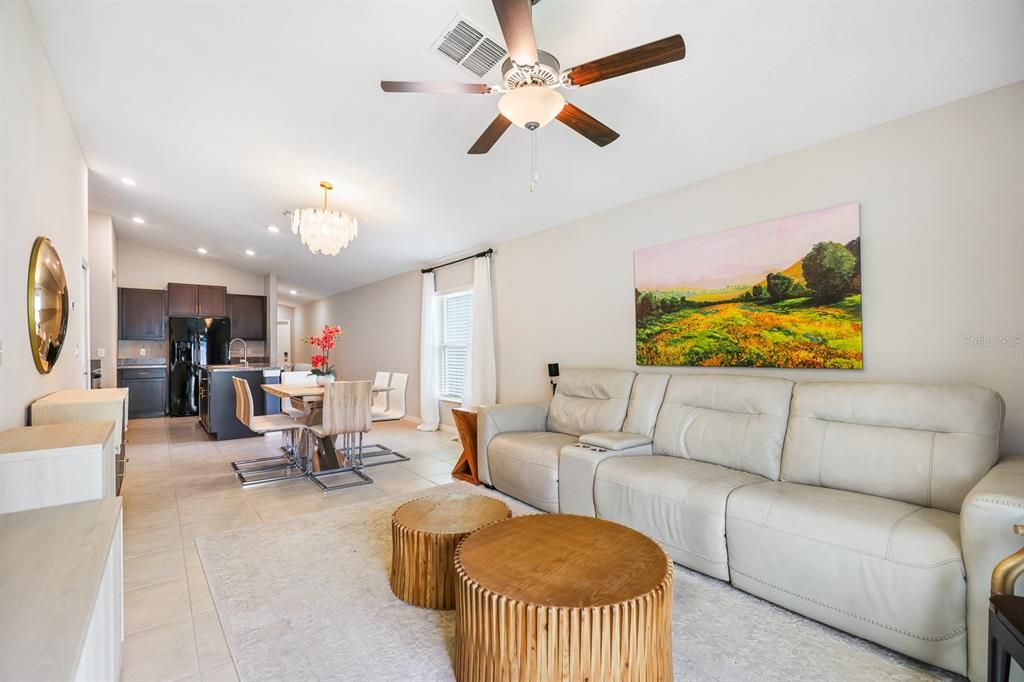 For Rent: $2,350 (3 beds, 2 baths, 1451 Square Feet)