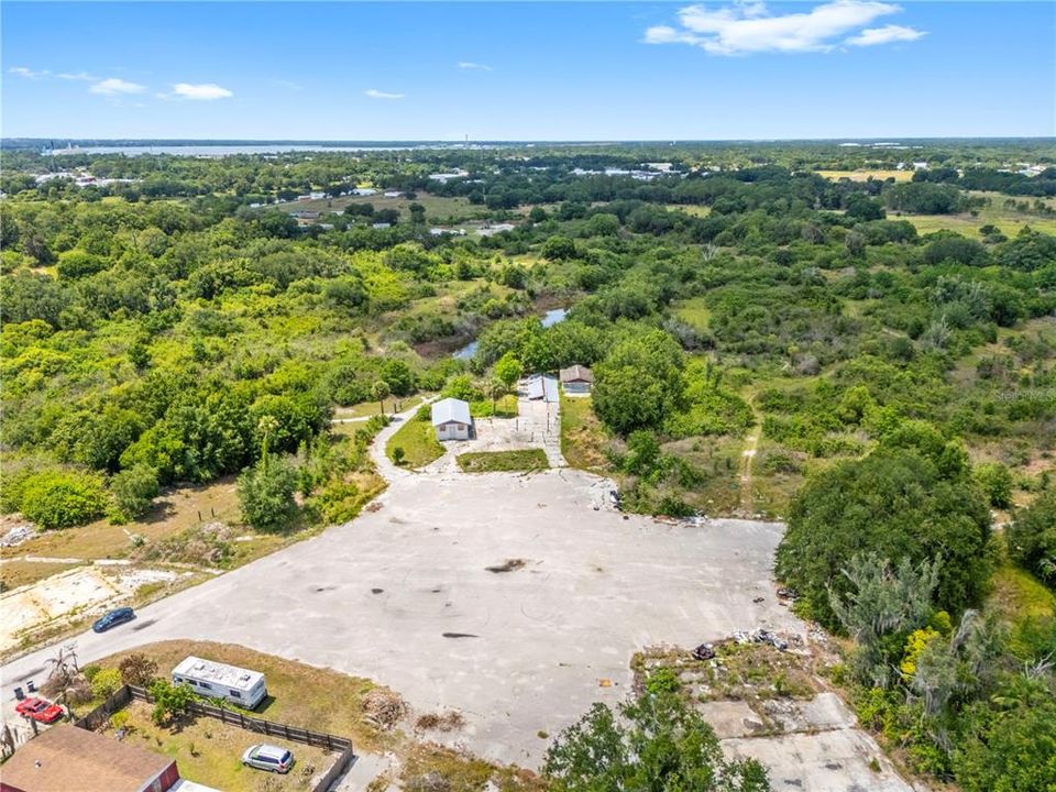 На продажу: $275,000 (2.73 acres)