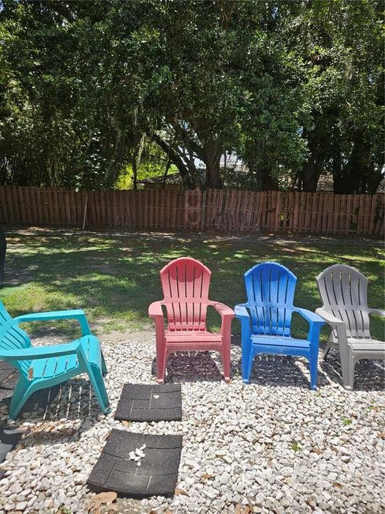 For Sale: $298,900 (3 beds, 2 baths, 1384 Square Feet)