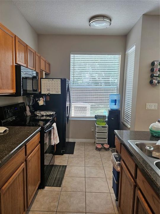 For Sale: $298,900 (3 beds, 2 baths, 1384 Square Feet)