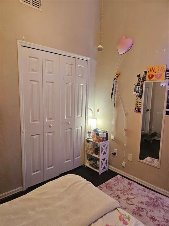 For Sale: $298,900 (3 beds, 2 baths, 1384 Square Feet)