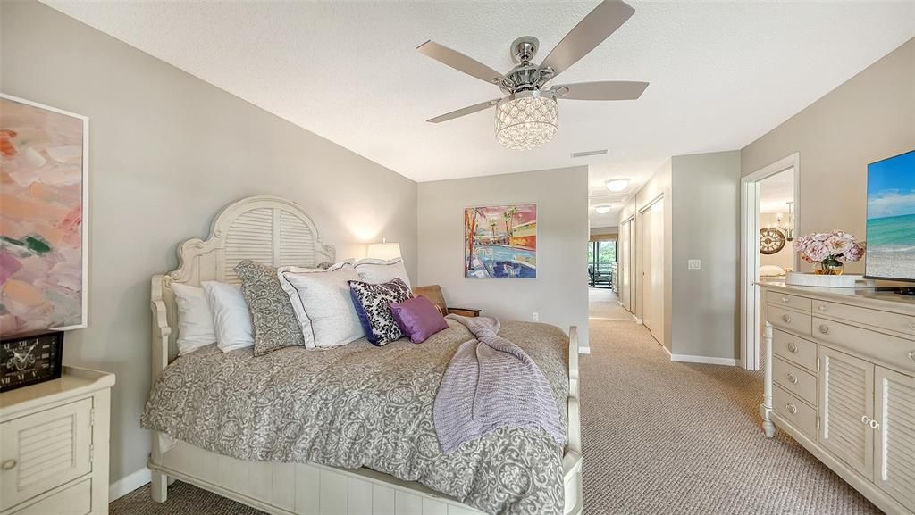 For Rent: $3,900 (3 beds, 2 baths, 1595 Square Feet)