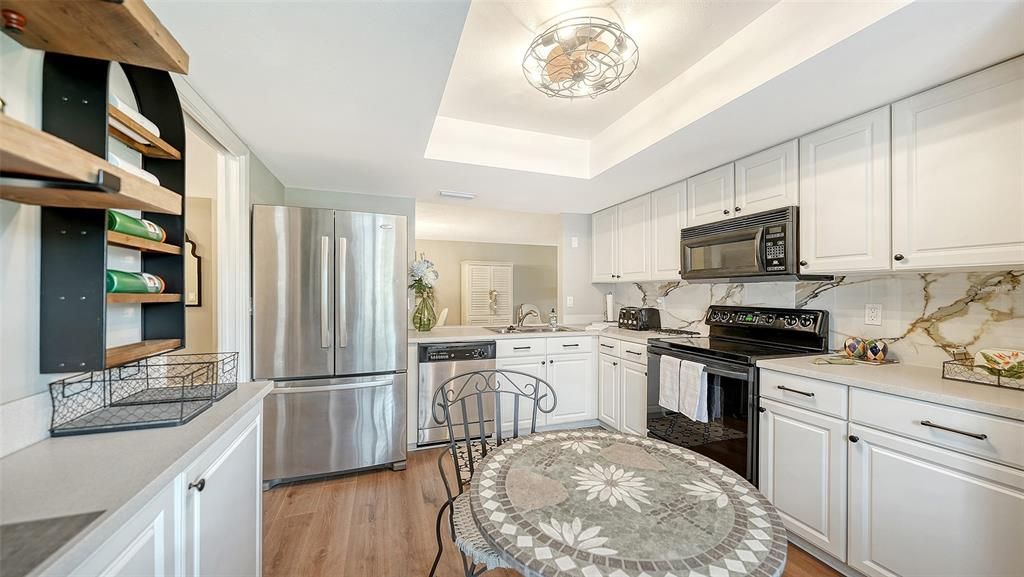 For Rent: $3,900 (3 beds, 2 baths, 1595 Square Feet)