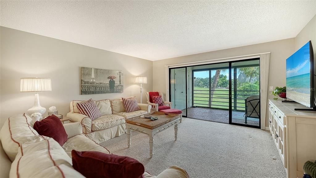 For Rent: $3,900 (3 beds, 2 baths, 1595 Square Feet)