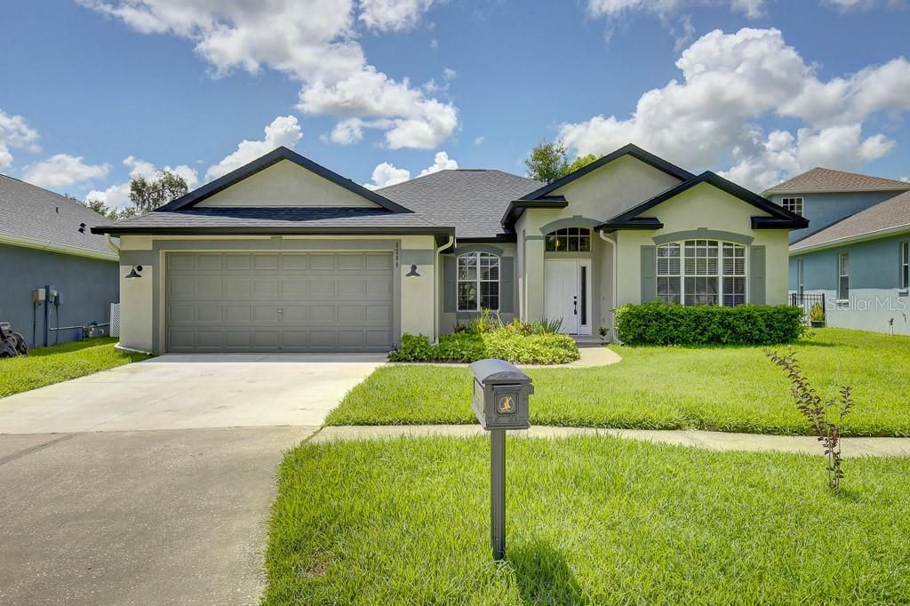 Recently Rented: $2,900 (4 beds, 3 baths, 2105 Square Feet)