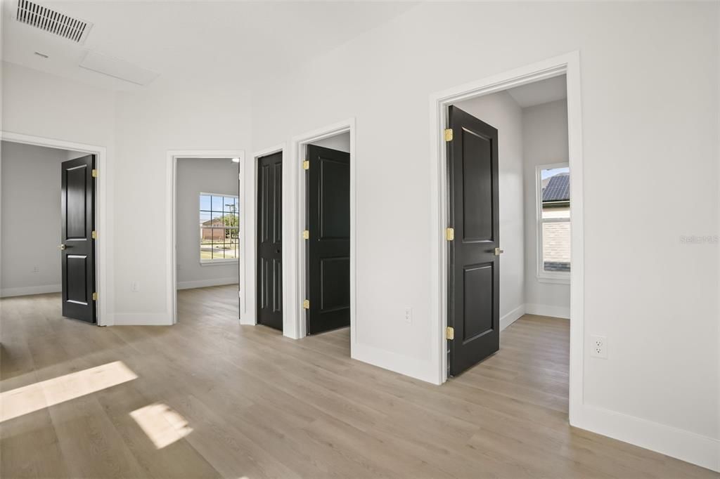 For Sale: $375,000 (4 beds, 3 baths, 1966 Square Feet)