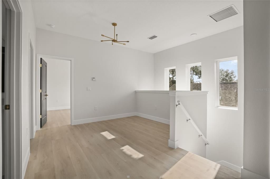 For Sale: $375,000 (4 beds, 3 baths, 1966 Square Feet)