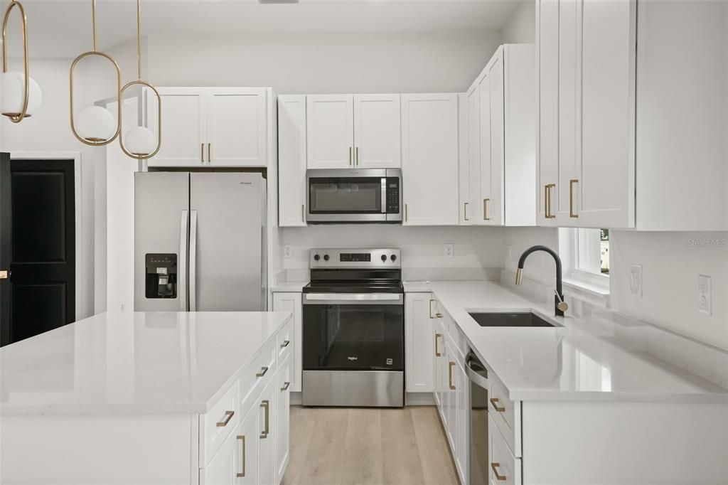 For Sale: $375,000 (4 beds, 3 baths, 1966 Square Feet)