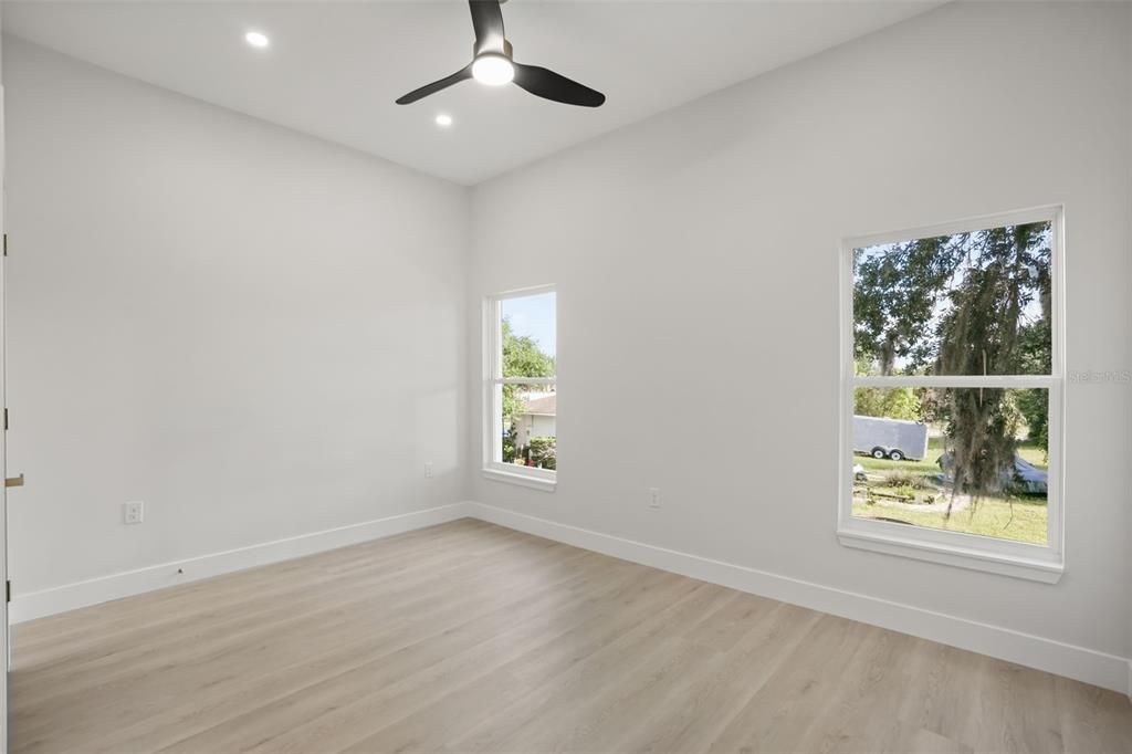 For Sale: $375,000 (4 beds, 3 baths, 1966 Square Feet)