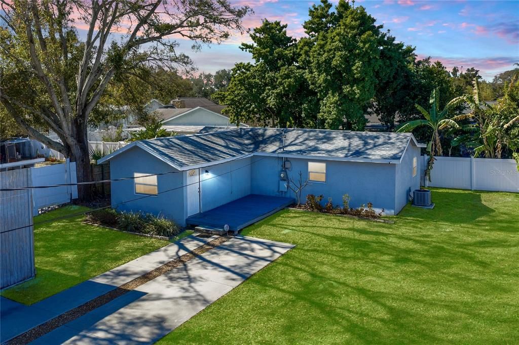 En Venta: $305,000 (3 camas, 2 baños, 1088 Pies cuadrados)