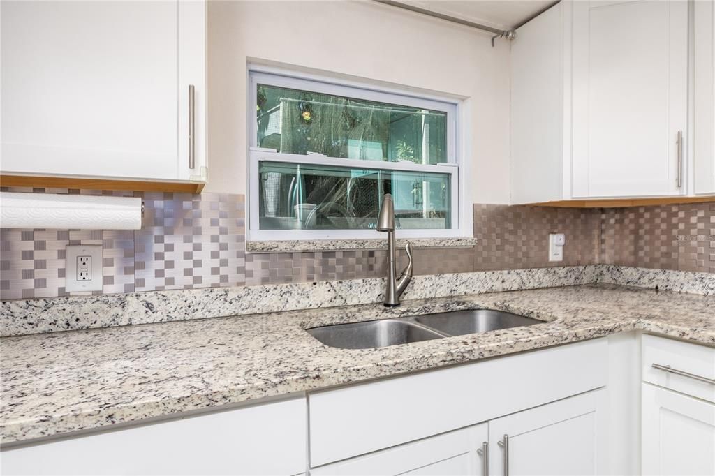 En Venta: $305,000 (3 camas, 2 baños, 1088 Pies cuadrados)