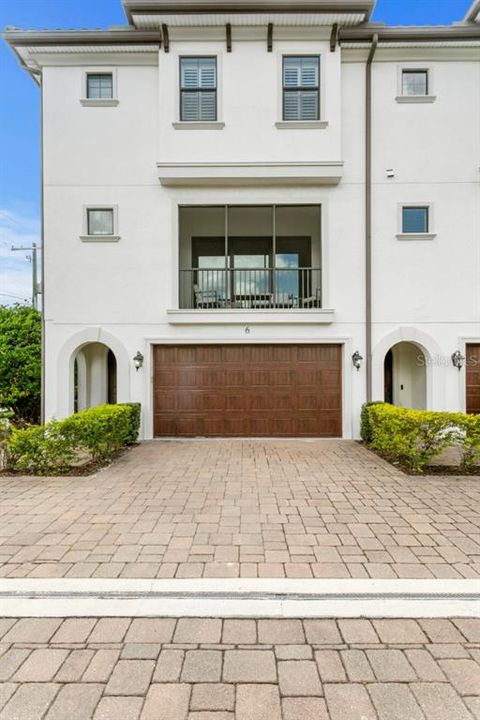 En Venta: $849,000 (4 camas, 3 baños, 2732 Pies cuadrados)