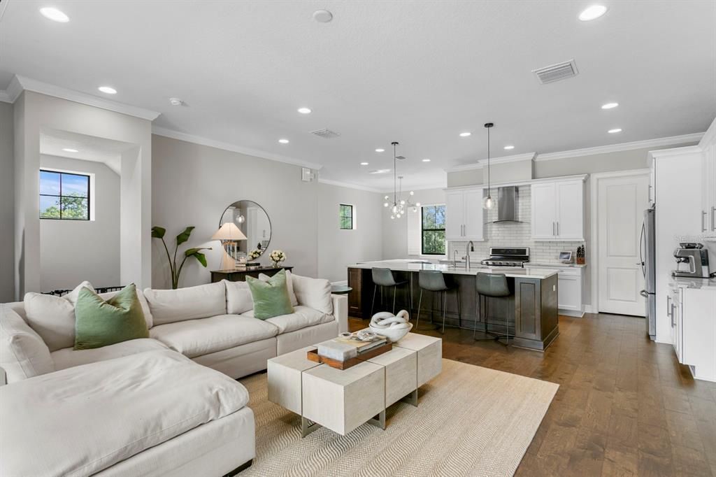 En Venta: $849,000 (4 camas, 3 baños, 2732 Pies cuadrados)