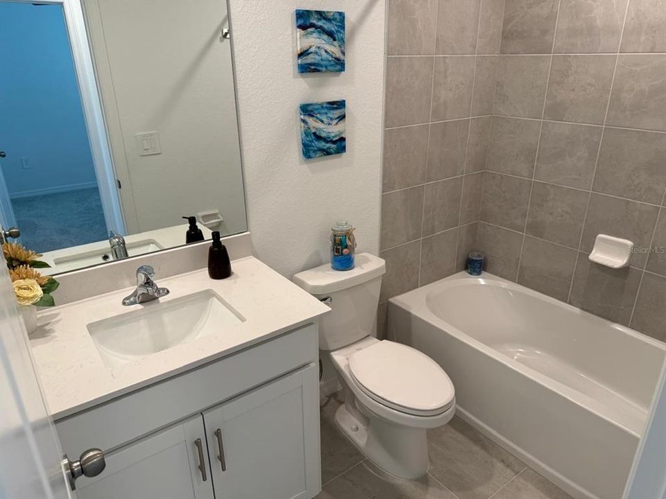 В аренду: $2,300 (3 спален, 2 ванн, 1347 Квадратных фут)
