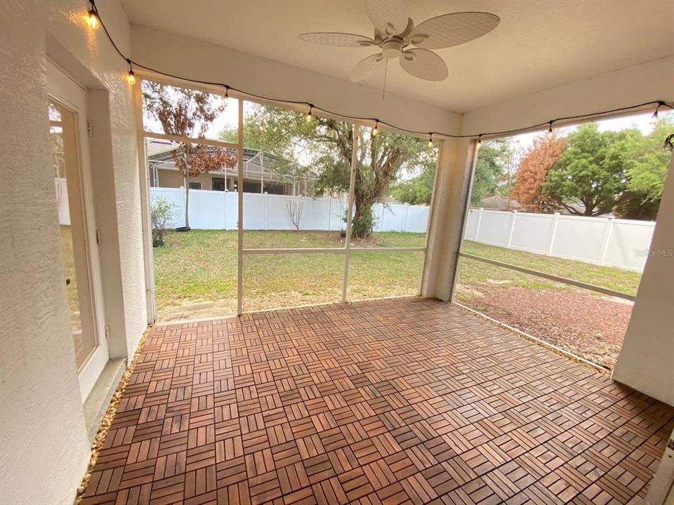 For Rent: $2,800 (4 beds, 2 baths, 1956 Square Feet)