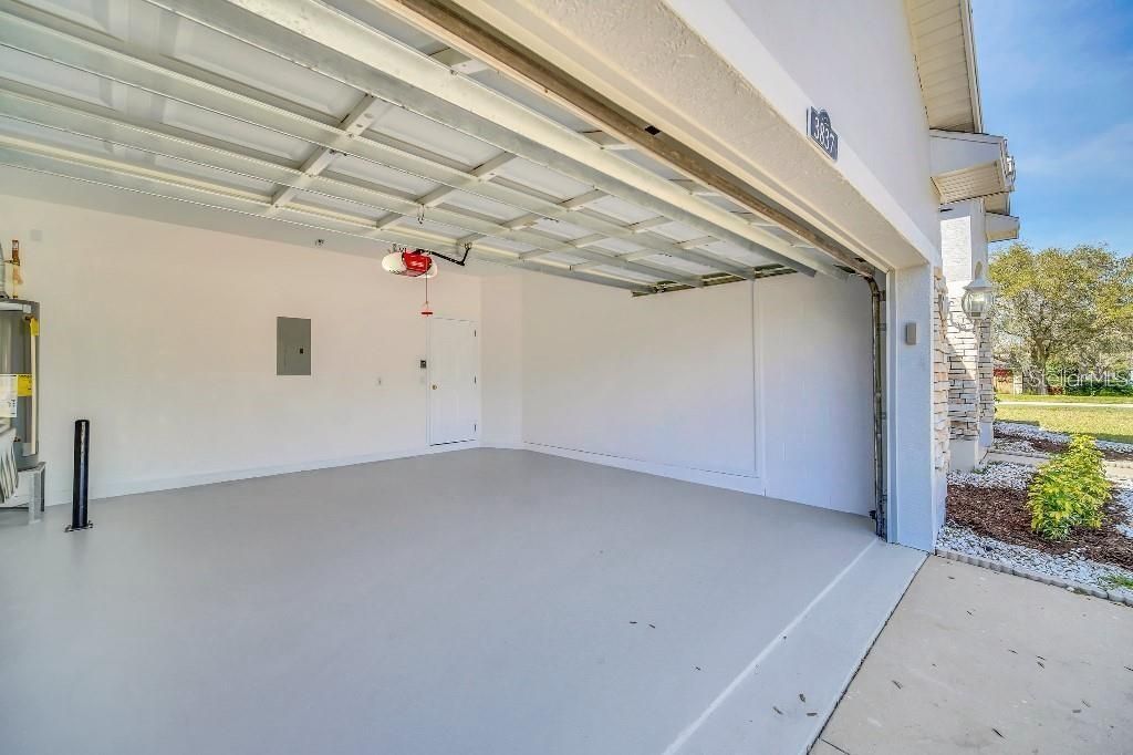 For Rent: $2,800 (4 beds, 2 baths, 1956 Square Feet)