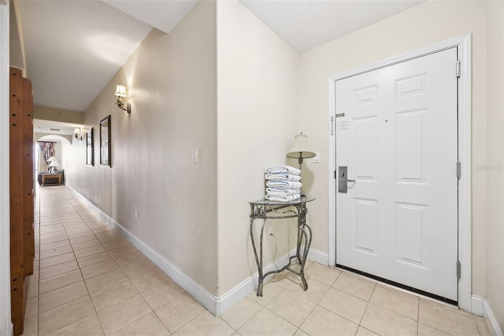 For Sale: $295,000 (2 beds, 2 baths, 1078 Square Feet)