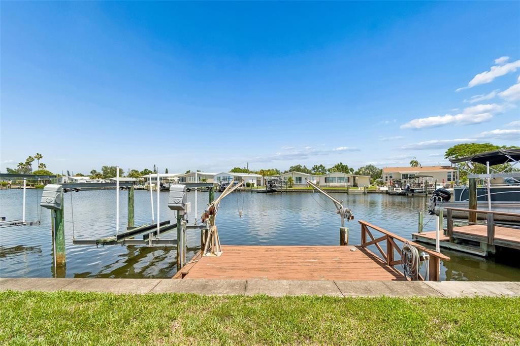 For Sale: $275,000 (3 beds, 3 baths, 960 Square Feet)