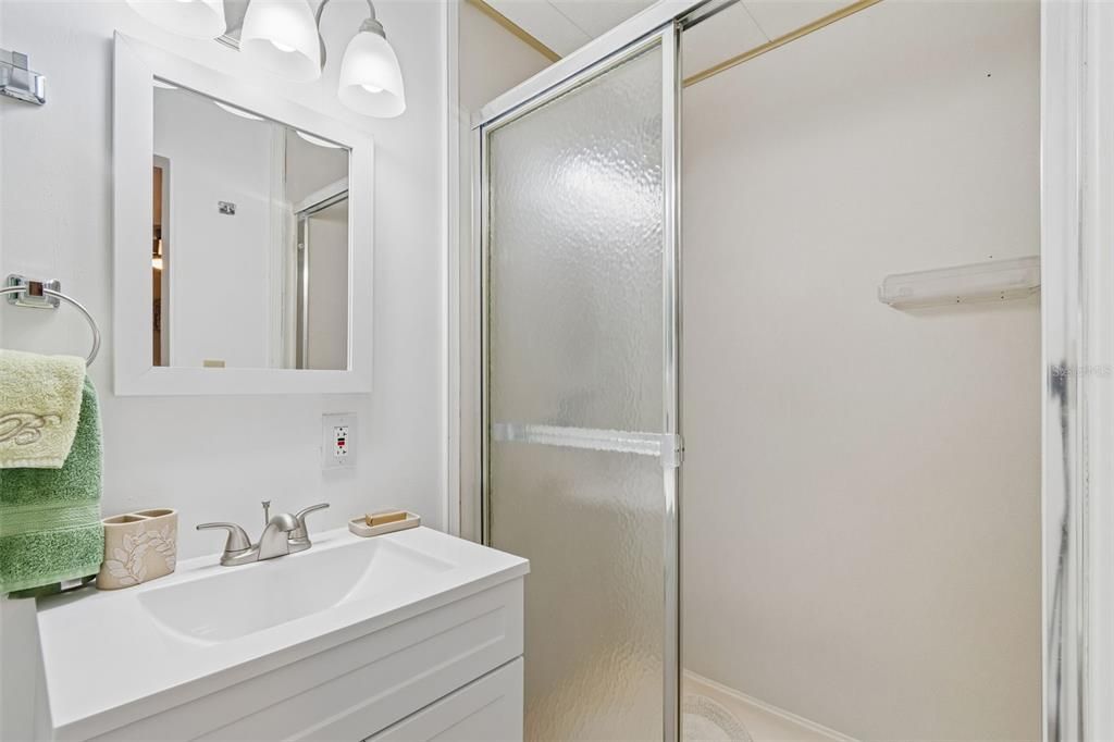 For Sale: $275,000 (3 beds, 3 baths, 960 Square Feet)
