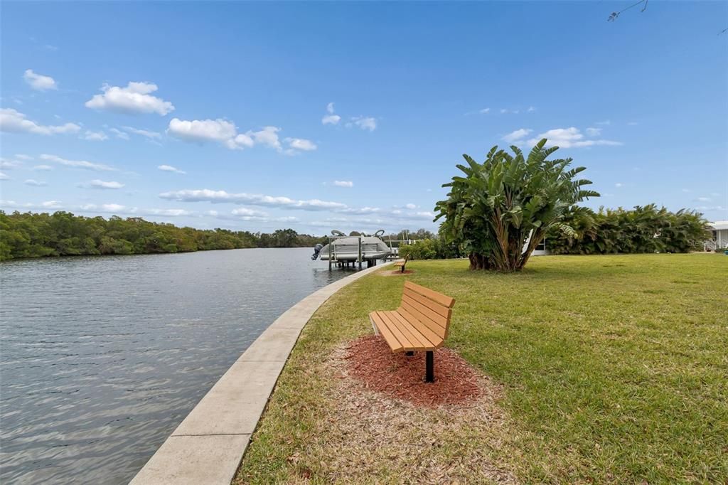 For Sale: $275,000 (3 beds, 3 baths, 960 Square Feet)