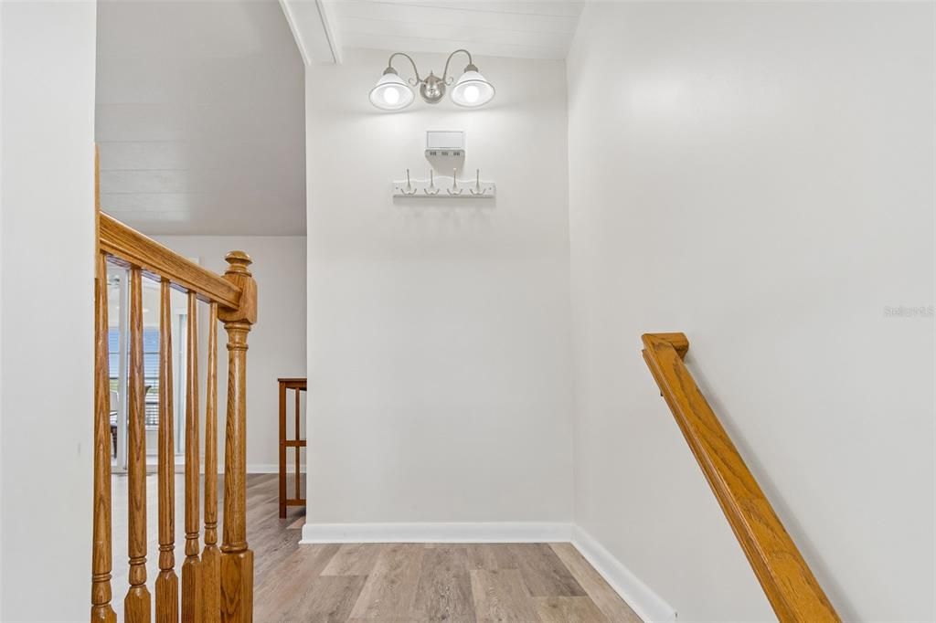 For Sale: $275,000 (3 beds, 3 baths, 960 Square Feet)