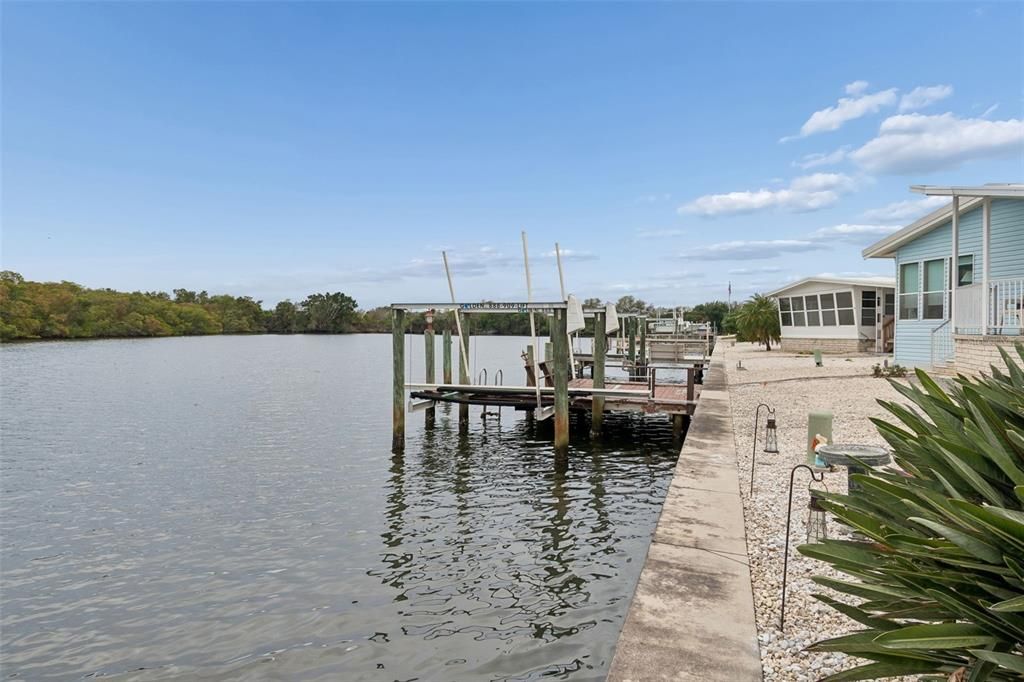For Sale: $275,000 (3 beds, 3 baths, 960 Square Feet)