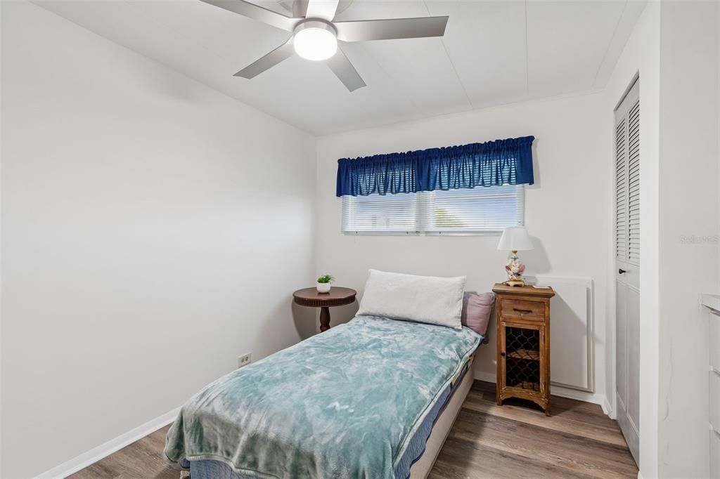 For Sale: $275,000 (3 beds, 3 baths, 960 Square Feet)