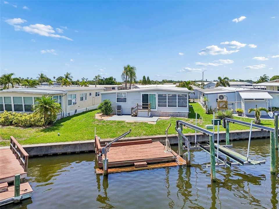 For Sale: $275,000 (3 beds, 3 baths, 960 Square Feet)