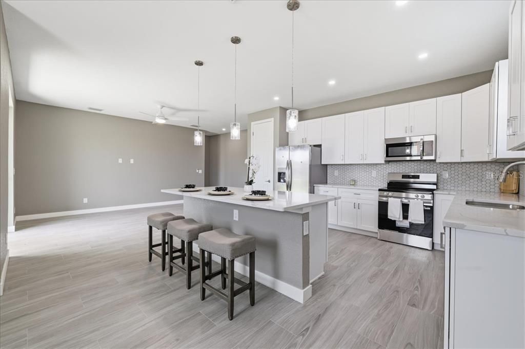 На продажу: $389,900 (3 спален, 2 ванн, 1739 Квадратных фут)