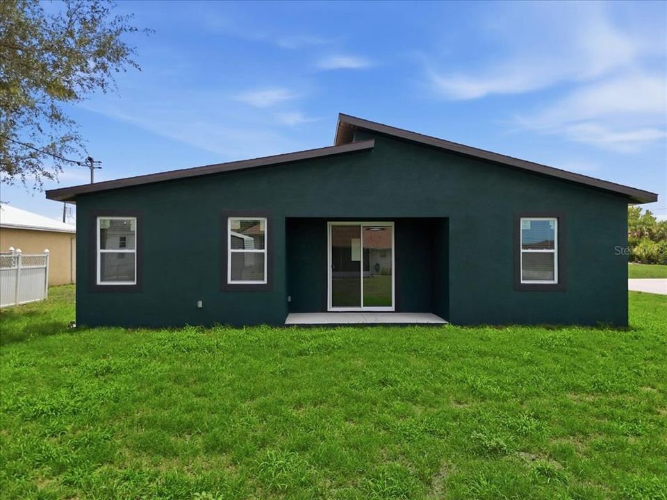 На продажу: $389,900 (3 спален, 2 ванн, 1739 Квадратных фут)
