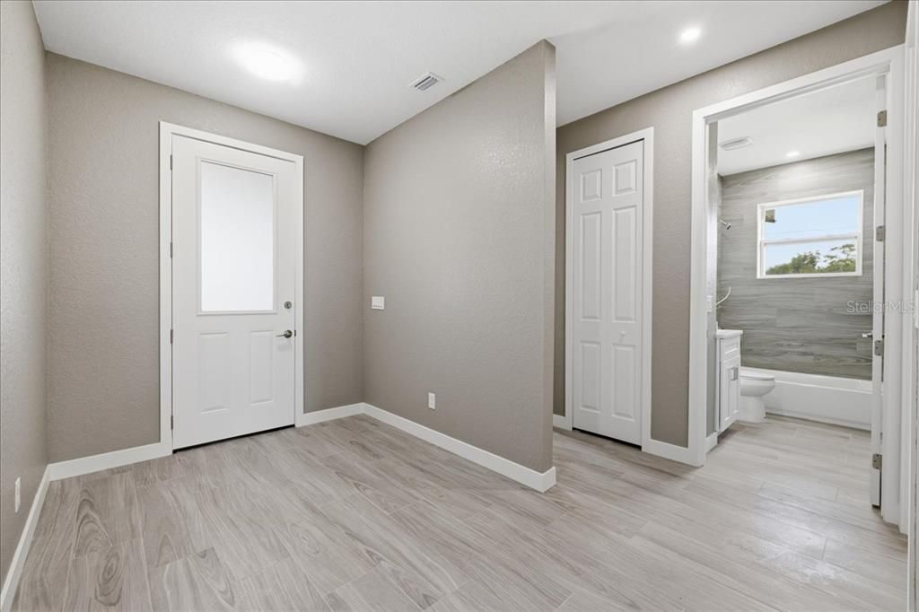 На продажу: $389,900 (3 спален, 2 ванн, 1739 Квадратных фут)
