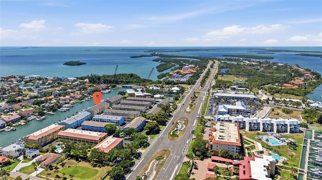 На продажу: $989,000 (3 спален, 2 ванн, 2593 Квадратных фут)