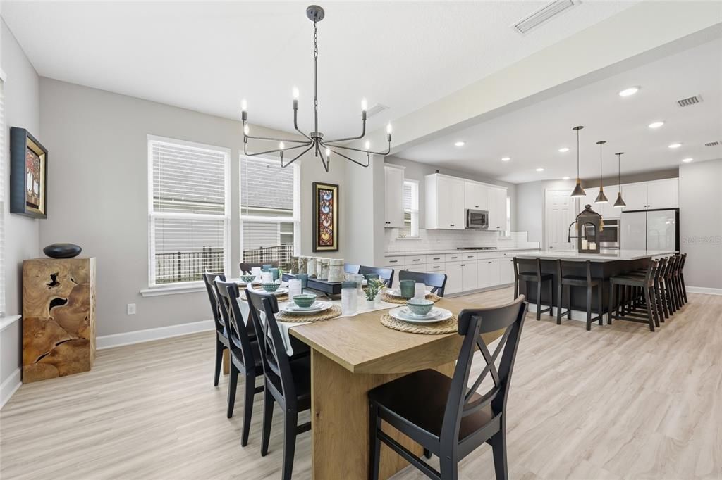 For Sale: $619,000 (4 beds, 2 baths, 2367 Square Feet)