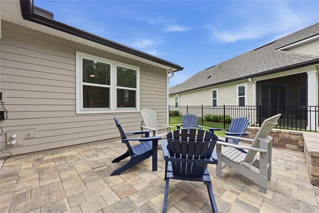 For Sale: $619,000 (4 beds, 2 baths, 2367 Square Feet)