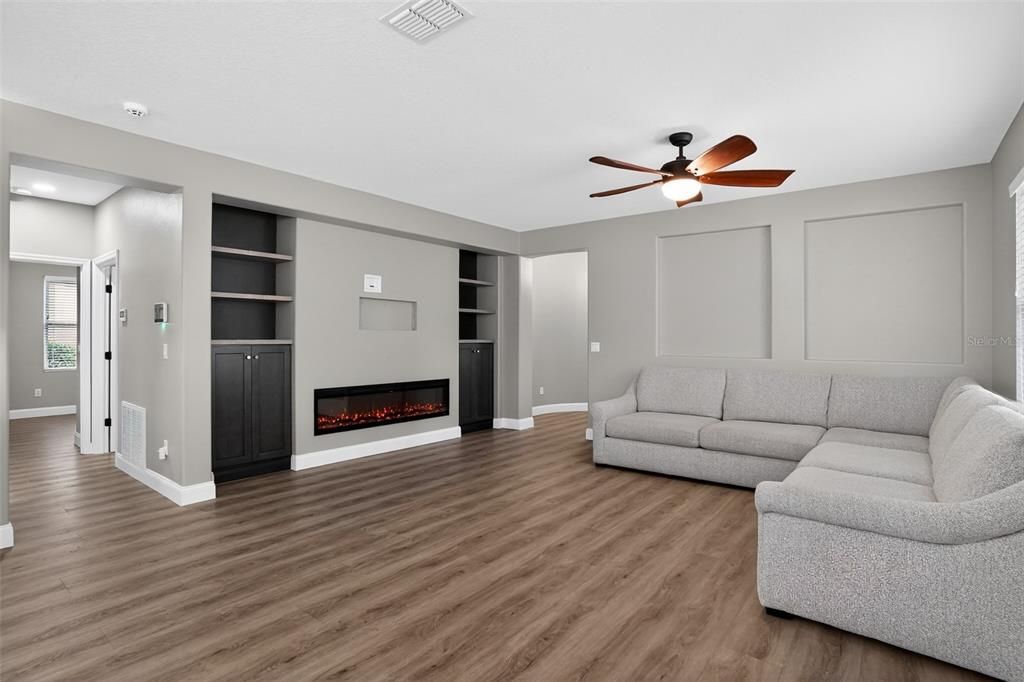 For Sale: $483,000 (4 beds, 2 baths, 1724 Square Feet)