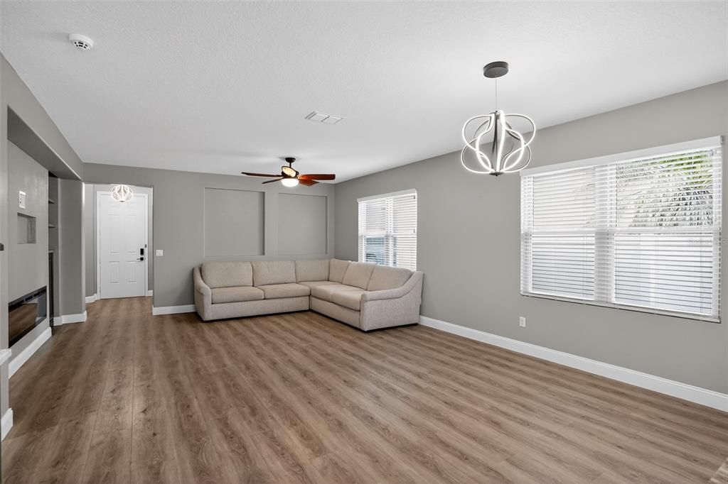 For Sale: $483,000 (4 beds, 2 baths, 1724 Square Feet)