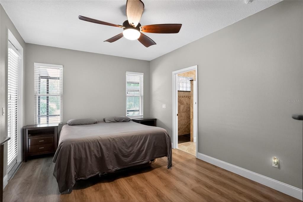 For Sale: $483,000 (4 beds, 2 baths, 1724 Square Feet)