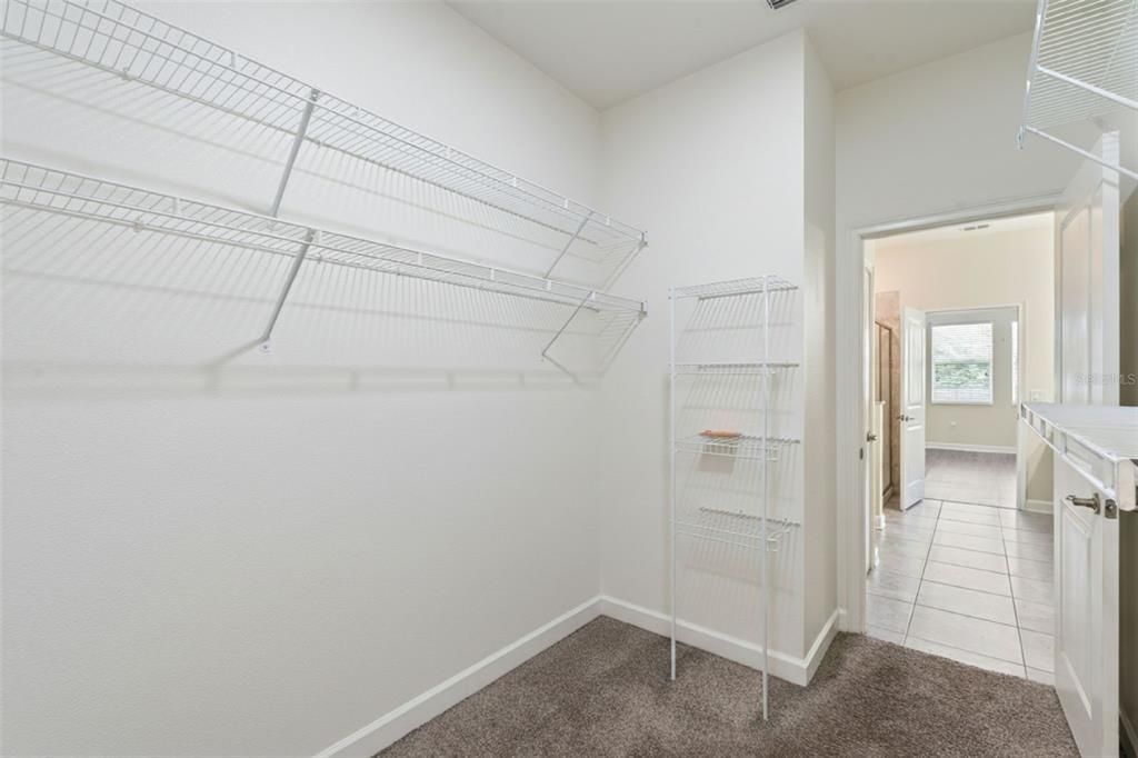For Rent: $3,200 (5 beds, 3 baths, 2425 Square Feet)