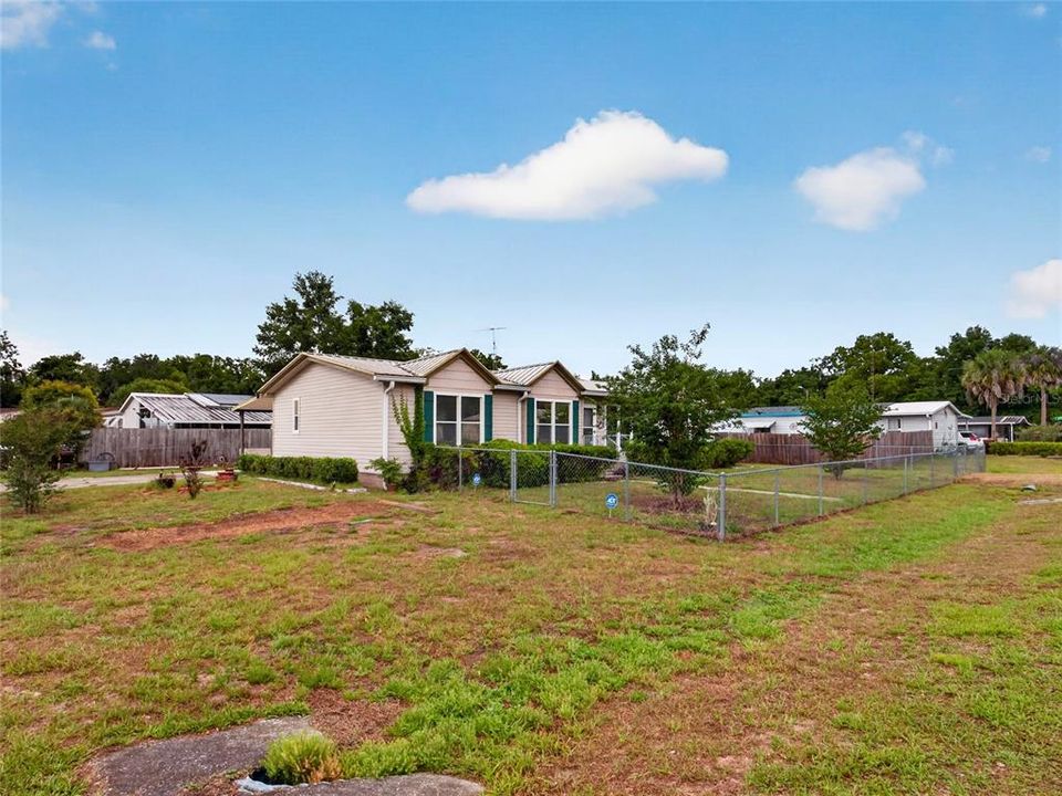 Active With Contract: $175,000 (3 beds, 2 baths, 1441 Square Feet)