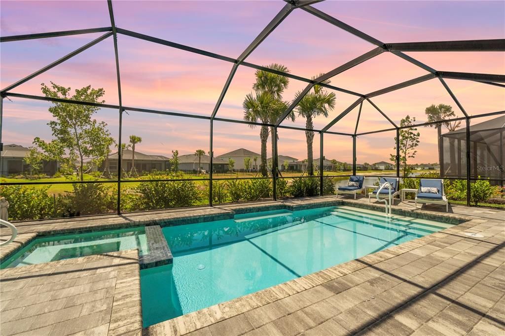 For Sale: $559,000 (3 beds, 3 baths, 2217 Square Feet)