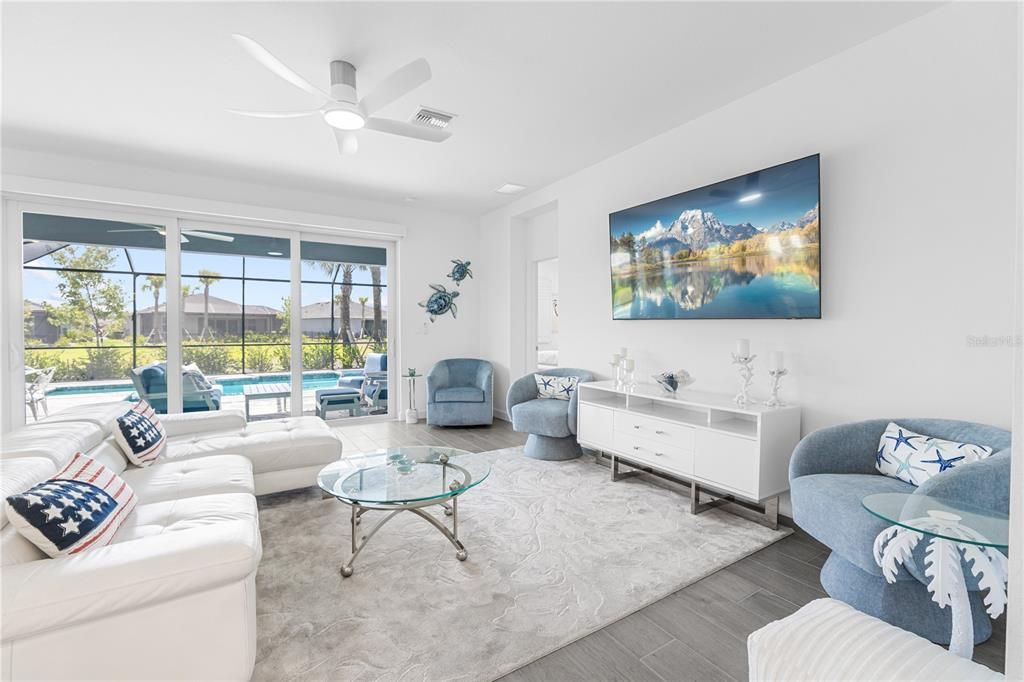 For Sale: $559,000 (3 beds, 3 baths, 2217 Square Feet)