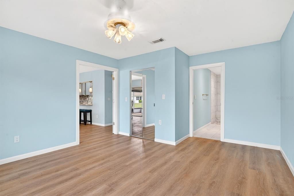 For Sale: $280,000 (2 beds, 2 baths, 1620 Square Feet)