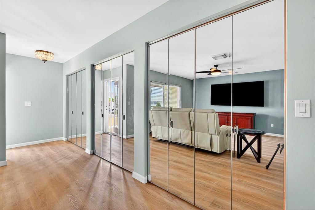 For Sale: $280,000 (2 beds, 2 baths, 1620 Square Feet)