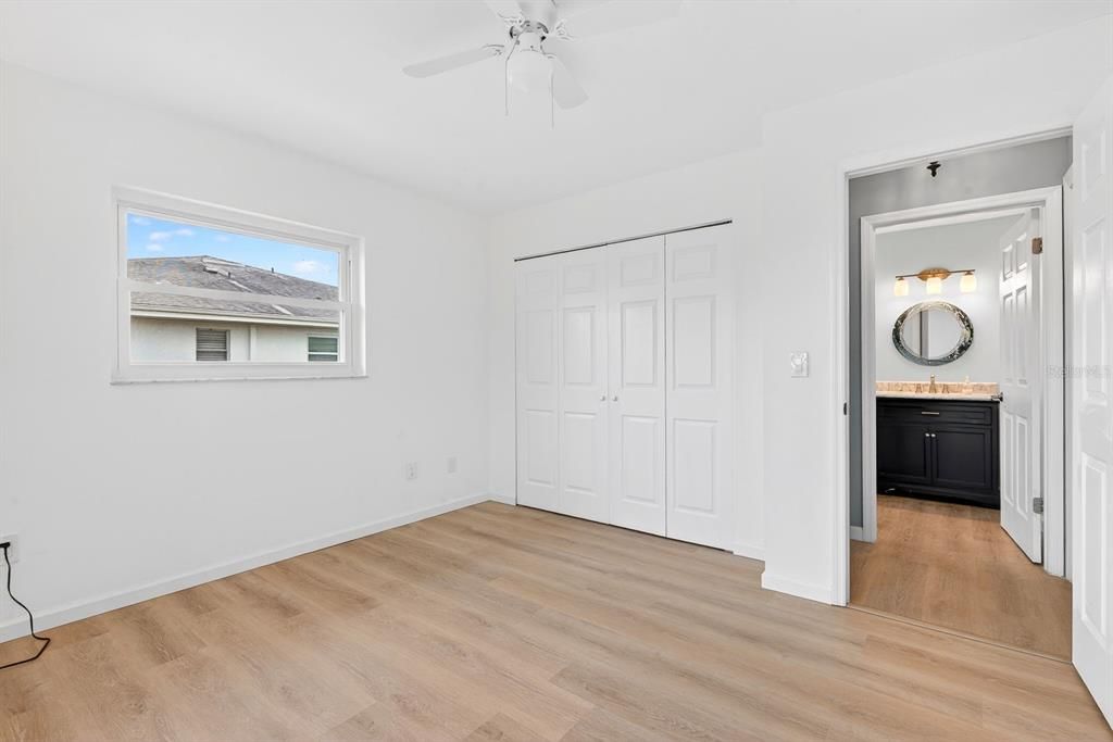 For Sale: $280,000 (2 beds, 2 baths, 1620 Square Feet)